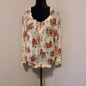 FINAL PRICE!! Decree Crm Floral LS Top Sz M LN!